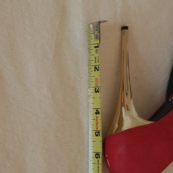 Red Sky high Gold Stiletto Platform heels - Picture 12 of 13